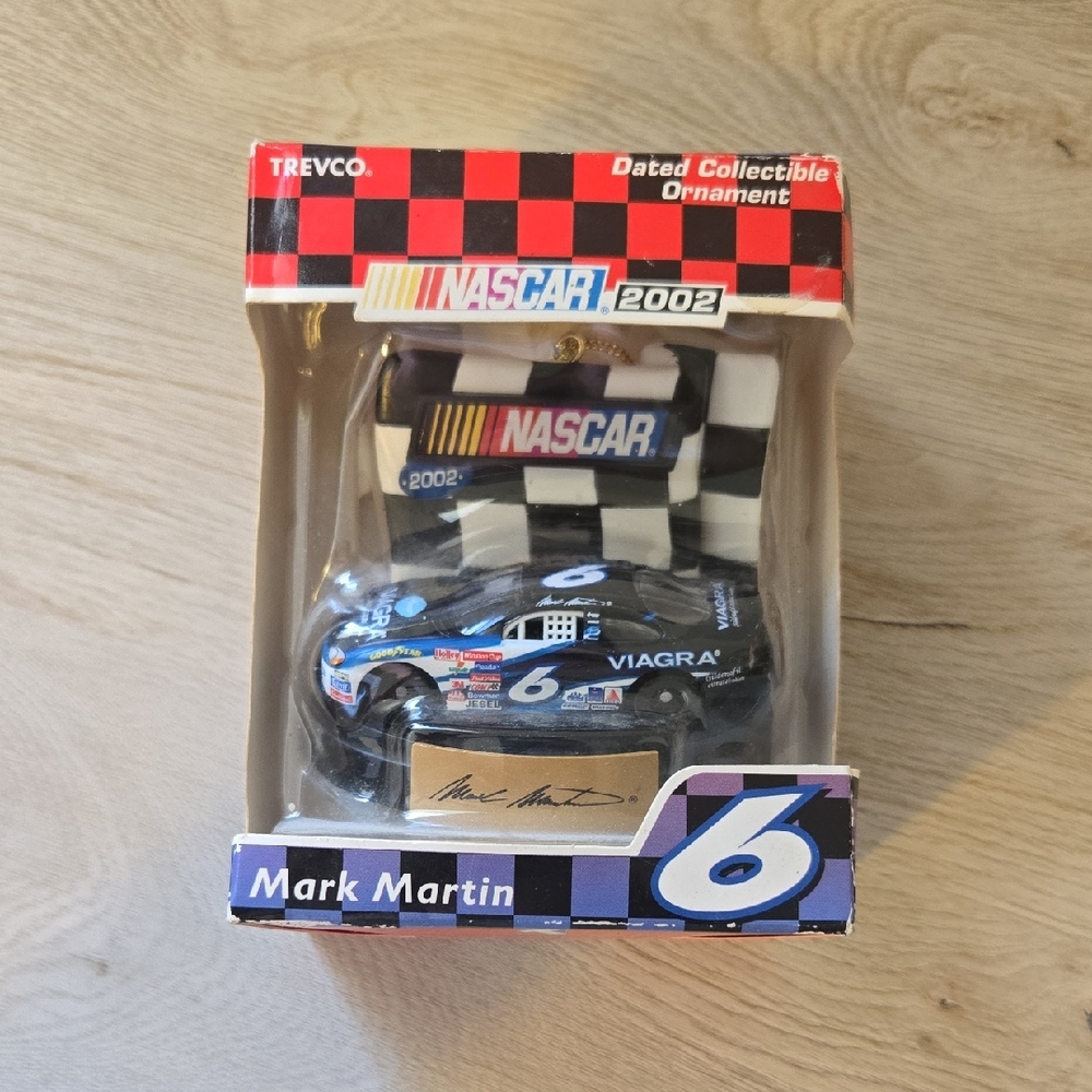 NASCAR 2002 Collectible Toy Car - Blue